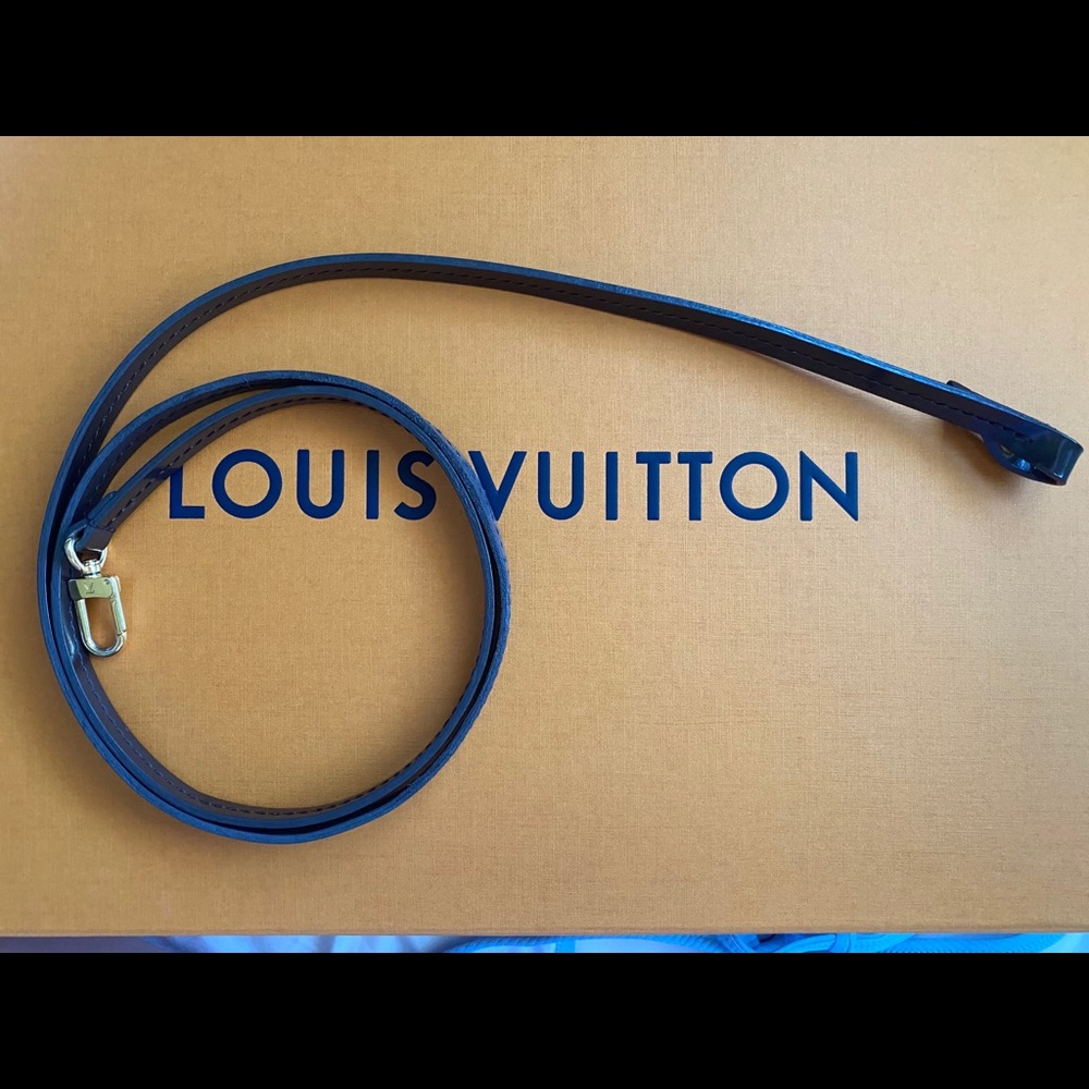 Louis Vuitton Favorite MM Damier Strap